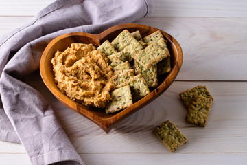 hummus and bread crackers healthy food