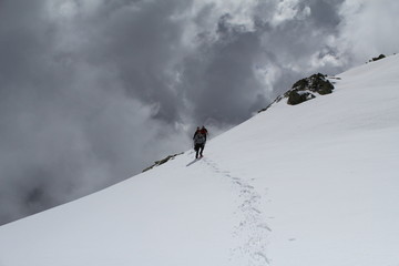 winter trip with snowshoes to Mount Besimauda or Bisalta