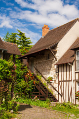 Rebenbewachsenes Haus in Giverny in Frankreich