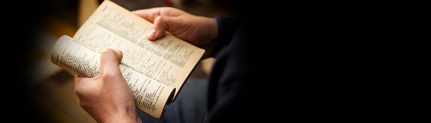 Naklejka premium Businessman holding book, banner concept