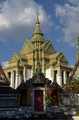 Naklejka premium Famous entrance of Wat Pho gate, Bangkok, Thailand 