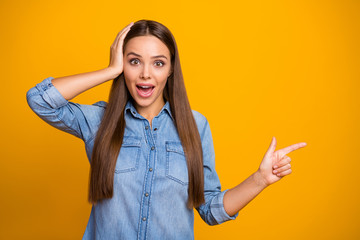 Omg look incredible adverts. Astonished girl promoter point index finger present demonstrate...