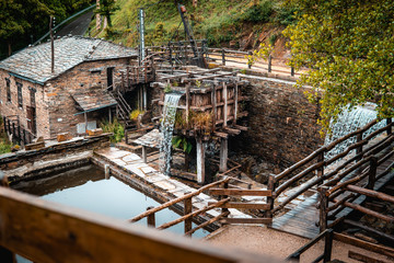 Antiguo pueblo de Os Texois en medio del monte en Asturias, Norte de España. © Chris Leon