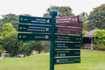 Singapore March 22nd 2020： the  guide board in Singapore botanic gardens. The Botanic Gardens has been ranked Asia's top park attraction since 2013, to be honoured as a UNESCO World Heritage Site.
