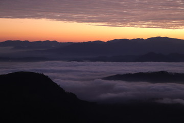 Fototapeta premium Lever de soleil Adam's Peak Sri Lanka