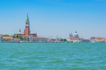 Fototapeta na wymiar city of Venezia view from the canal