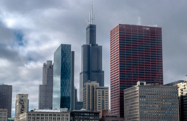 Fototapeta na wymiar Chicago Skyline on a Cloudy Evening - Chicago, Illinois, USA