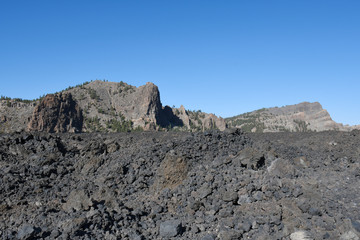 Fototapeta na wymiar Espagne, Tenerife, vue le la caldeira, parc du El Teide et des roques de Garcia depuis la route TF21