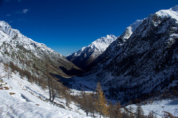 ski tour at the lakes of Valscura in Valle Gesso