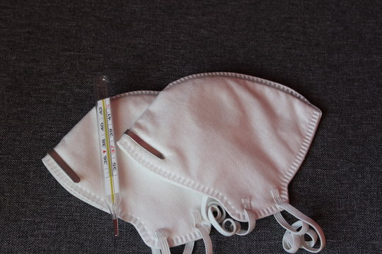 ambulanse mask virus  temperature white