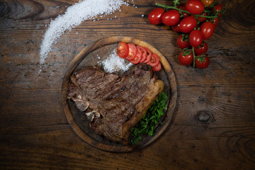 background, barbecue, bbq, beef, beef steak, bistecca, bistecca alla fiorentina, black pepper, bloody, close-up, closeup, cooked, cuisine, delicious, dinner, dish, extra virgin olive oil, filet, filet