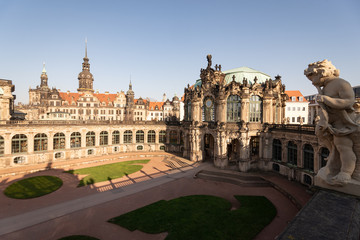 Fototapeta na wymiar Zwinger in Dresden, menschenleer wegen der Ausgangssperre während der Coronapandemie 2020