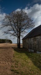 Stara stodoła na Warmii. Wieś © Marcinwarmia