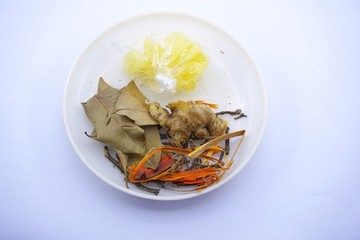 Wedang uwuh adalah minuman dengan bahan-bahan yang menyerupai dedaunan mirip dengan sampah. Dalam bahasa Jawa, wedang berarti minuman, sedangkan uwuh berarti sampah.
