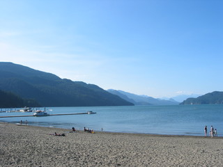 Fototapeta na wymiar Harrison Lake British Columbia Canada