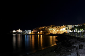 night view of the city of gargano
