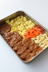 Putenfilets mit Ofengemüse.