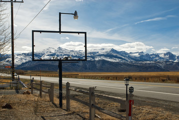 Framed Sierra Nevada mountains 