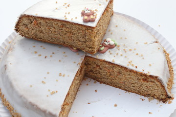 Karottenkuchen an Ostern.