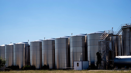 highly-reliable tanks for winemaking and agro-food sectors