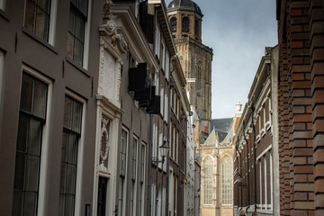 Obraz premium The Netherlands in winter with clear skies, buildings and streets