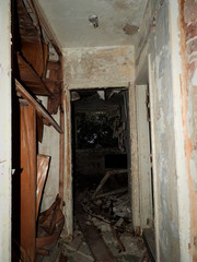 Fototapeta na wymiar destroyed apartment