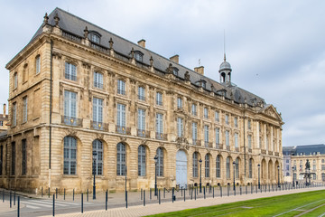 Fototapeta na wymiar Bordeaux, beautiful french city, typical building quai de la Douane 