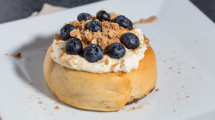 cake with blueberries