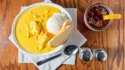 Yellow curry chicken with rice