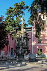 Obraz premium Fountain in Gardens, Madrid