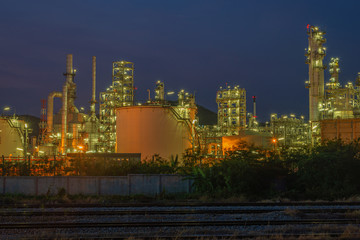 High energy petroleum refinery and production of oil for export Sold domestically and internationally