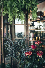 Fototapeta na wymiar flowers in the cafe