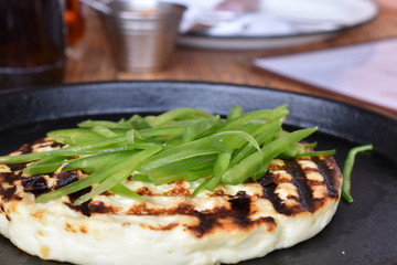 Queso panela y pimientos