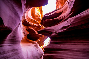 Beautiful Antalope Canyon  © baconstudiony