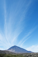 Fototapeta premium Espagne, Tenerife, la vue sur le El Teide depuis les routes TF21 et TF24