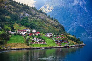 paisaje fiordo noruega