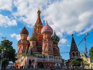 Fototapeta na wymiar Moscow Basilika with a blue sky