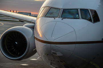 Fototapeta na wymiar United Airlines Boeing 777-200 N796UA at Chicago O'Hare Airport