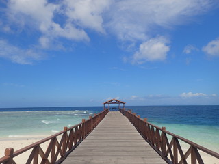 Obraz premium 国境の水平線が見える島