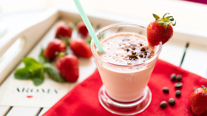 strawberry milk smoothie