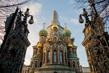 Fototapeta na wymiar Beautiful view of orthodox cathedral in city