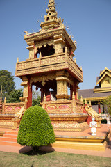 Naklejka premium A beautiful view of buddhist temple Wat Saeng Kaew at Chiang Rai, Thailand.