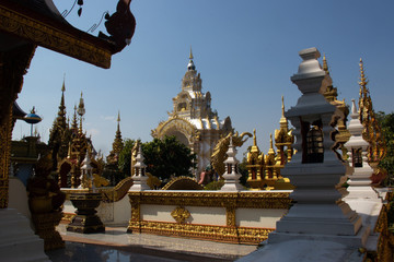Fototapeta premium A beautiful view of buddhist temple Wat Saeng Kaew at Chiang Rai, Thailand.