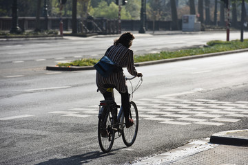 cycliste velo route mobilité ecologie