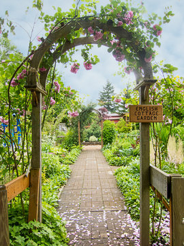 Garden Path With Arch Images – Browse 14,793 Stock Photos, Vectors, and  Video | Adobe Stock