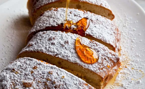 Cannoli&dagger;cream&dagger;calzone&dagger;with honey and orange