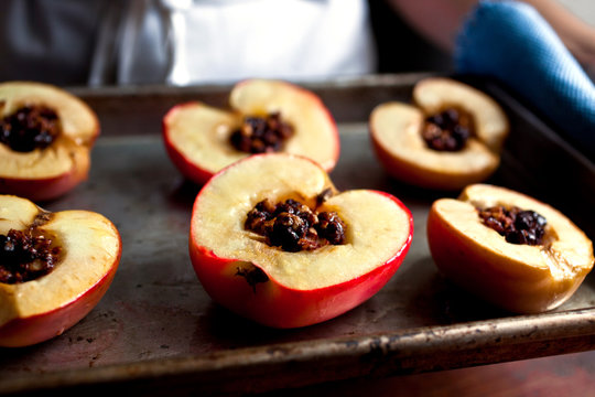 Baked apples stuffed with walnuts