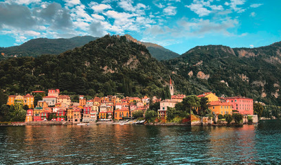 Varenna nad jeziorem Como we Włoszech. 
