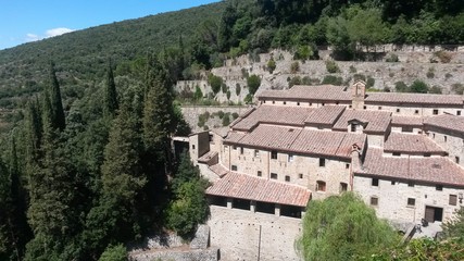 Fototapeta na wymiar medieval monastery in Italy