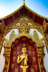 Obraz premium A beautiful view of buddhist temple Wat Saeng Kaew at Chiang Rai, Thailand.